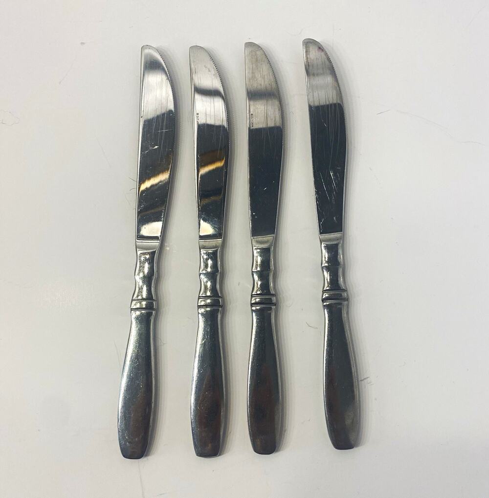 Reed & Barton Regent Heritage Mint 4 Dinner Knives 18/10 Stainless Steel